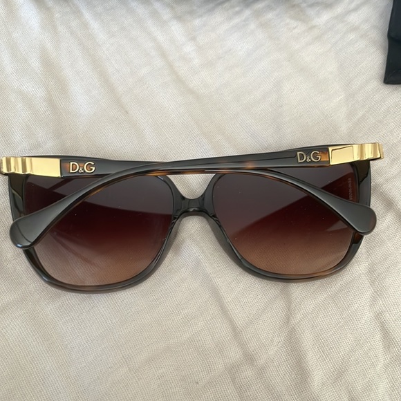 Authentic dolce & gabbana sunglasses in tortoise brown DD 8096 - Picture 3 of 5